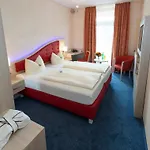 호텔 Hochsauerland 2010 4*