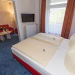 Hochsauerland 2010 호텔 4*